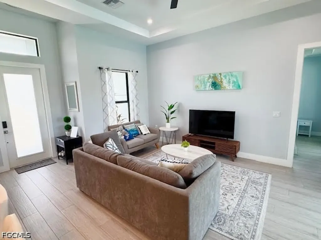 3222 SW Santa Barbara Place Cape Coral FL 33914