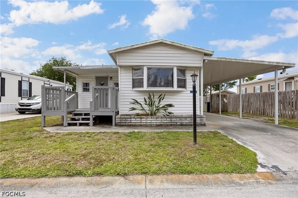 11111 Ballweg Lane Fort Myers FL 33908