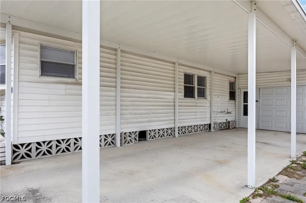 11111 Ballweg Lane Fort Myers FL 33908