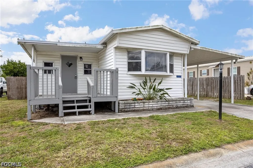 11111 Ballweg Lane Fort Myers FL 33908