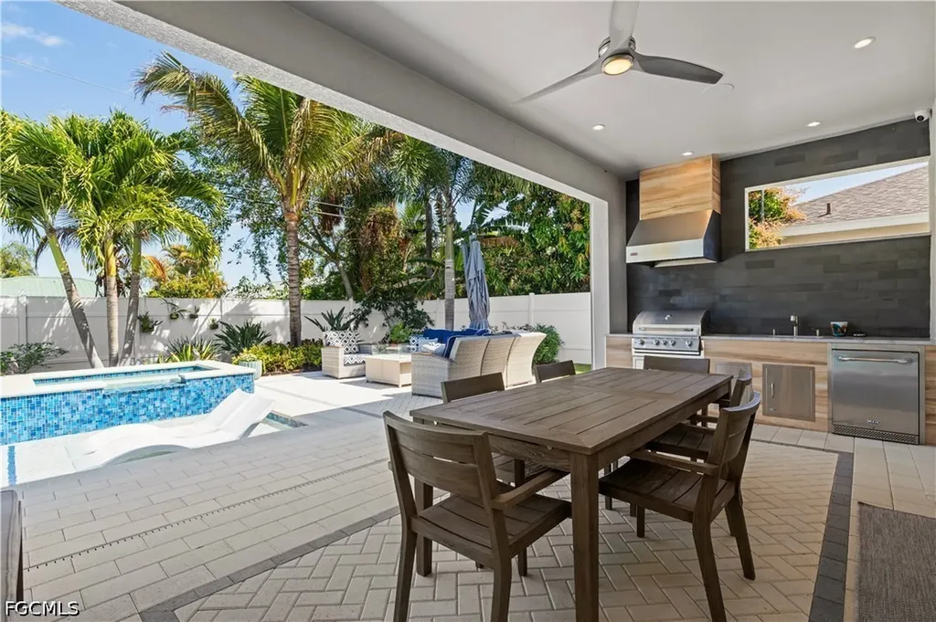 553 106th Avenue N Naples FL 34108