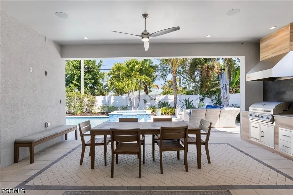 553 106th Avenue N Naples FL 34108