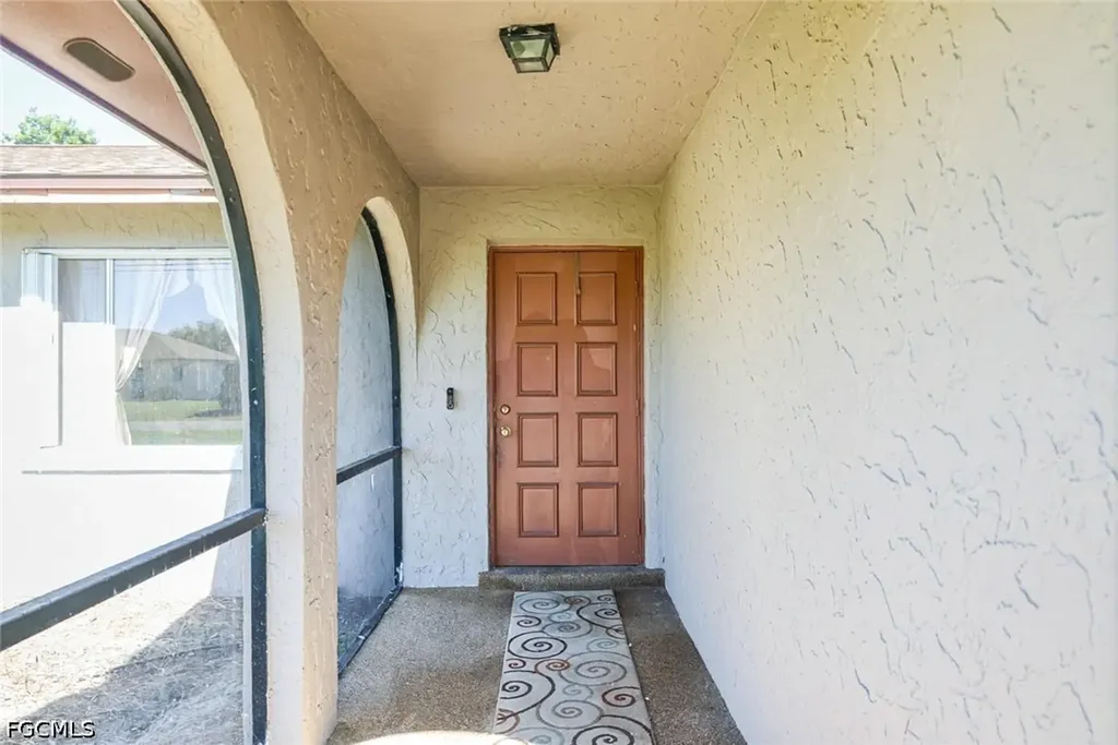 1433 SE 14th Terrace Cape Coral FL 33990