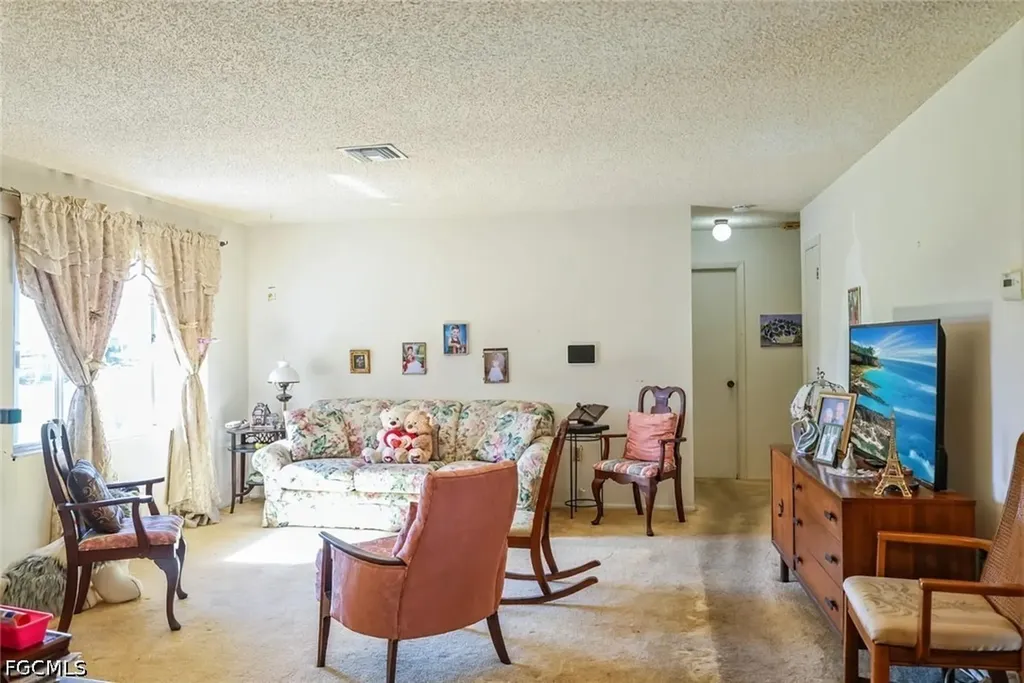1433 SE 14th Terrace Cape Coral FL 33990