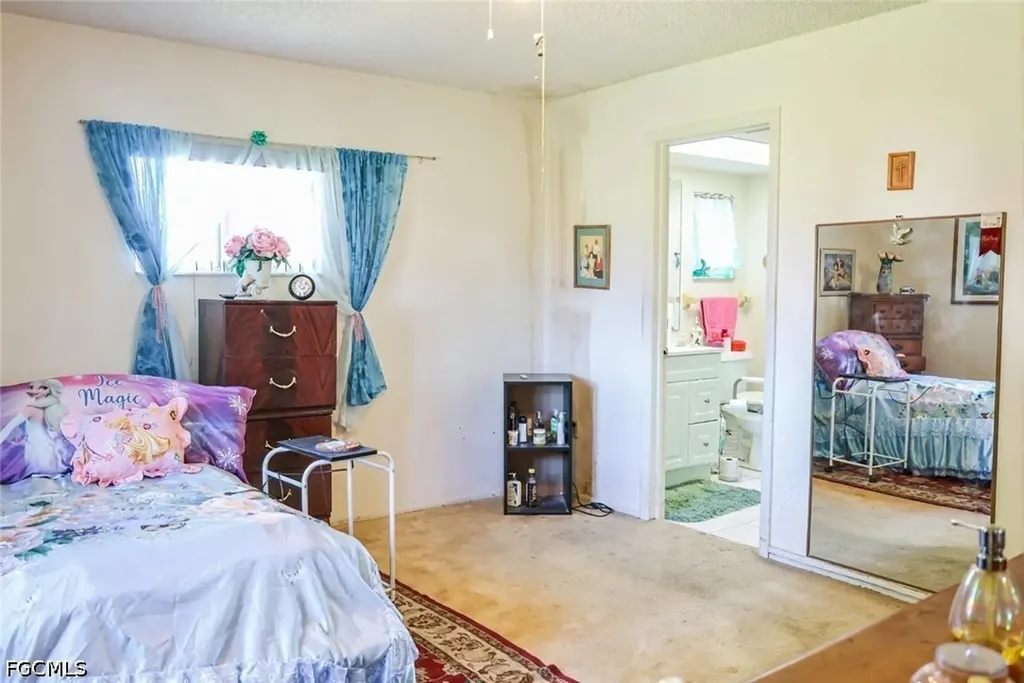 1433 SE 14th Terrace Cape Coral FL 33990