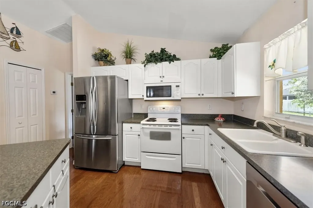 504 NW 3rd Lane Cape Coral FL 33993