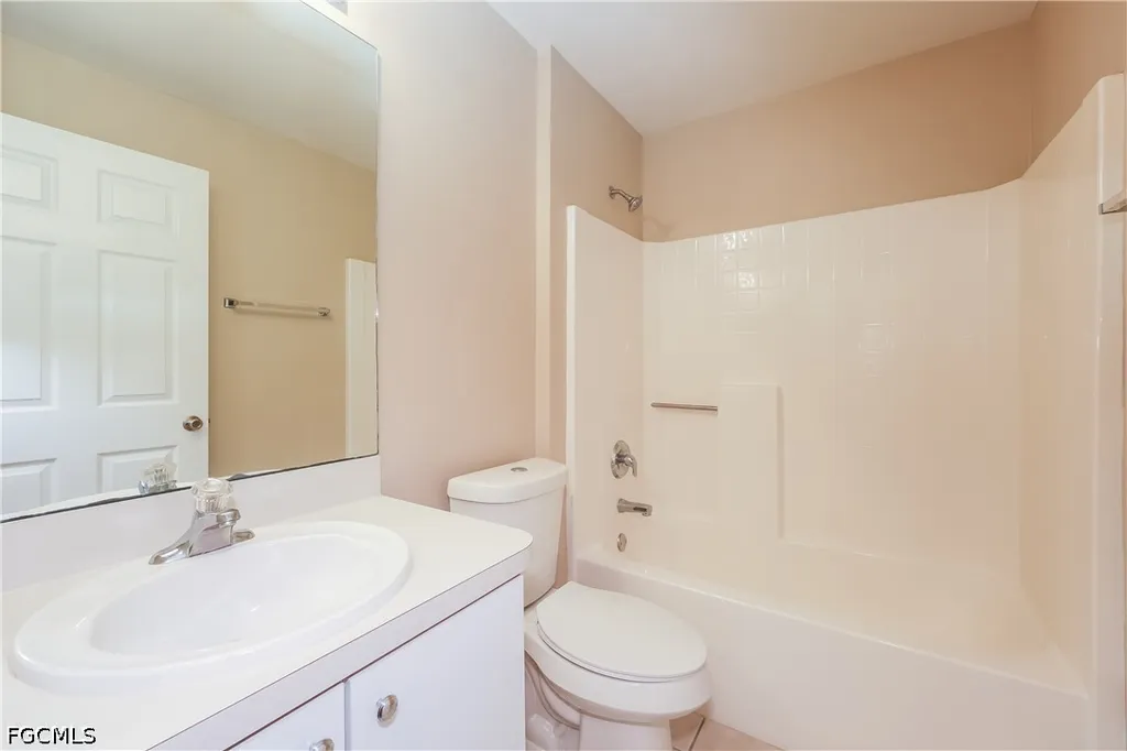 2705 Villa Avenue S Lehigh Acres FL 33976
