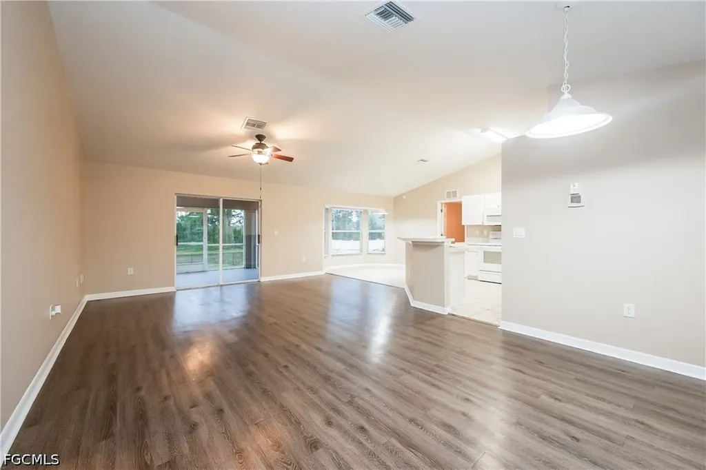 2705 Villa Avenue S Lehigh Acres FL 33976