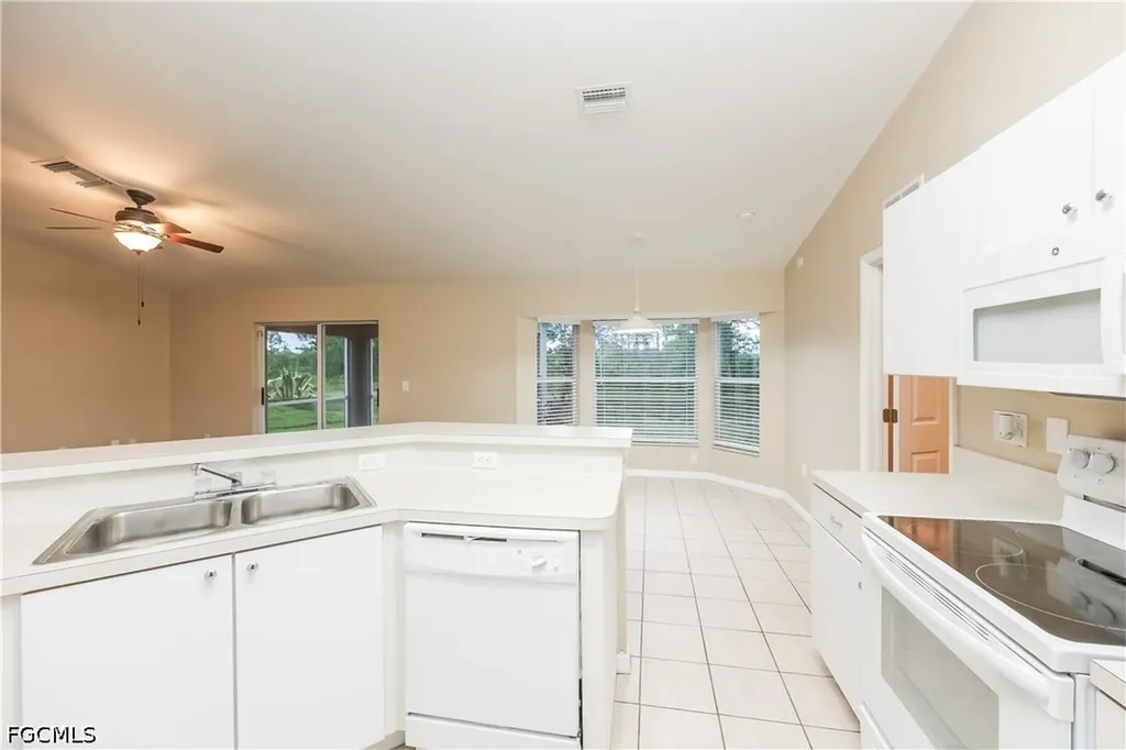 2705 Villa Avenue S Lehigh Acres FL 33976