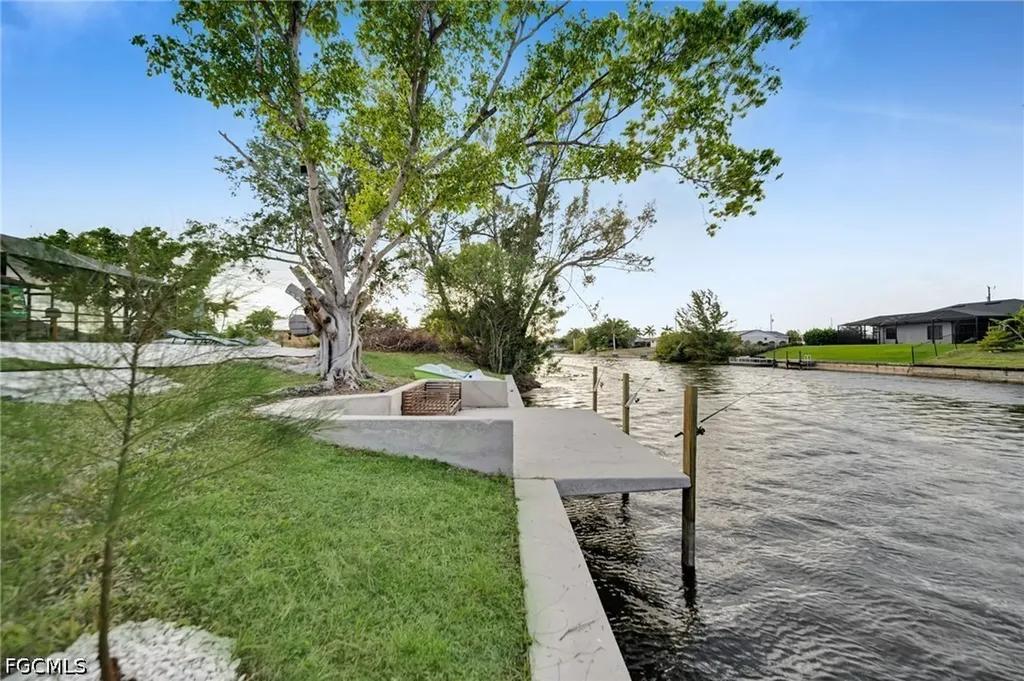 145 SE 17th Street Cape Coral FL 33990