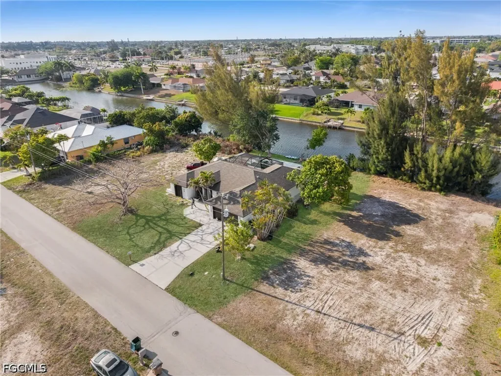 145 SE 17th Street Cape Coral FL 33990