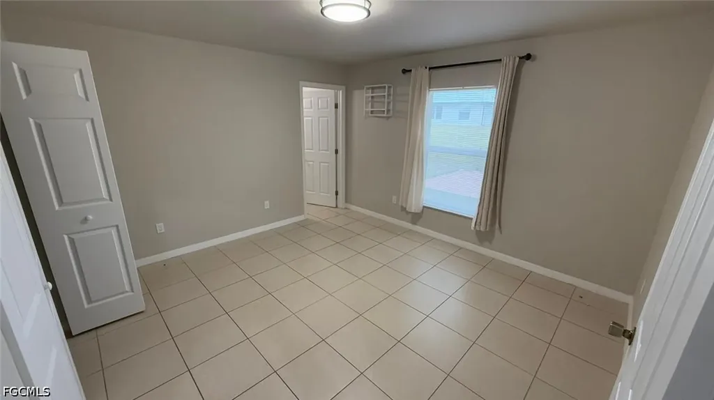 1621 SW 33rd Street Cape Coral FL 33914