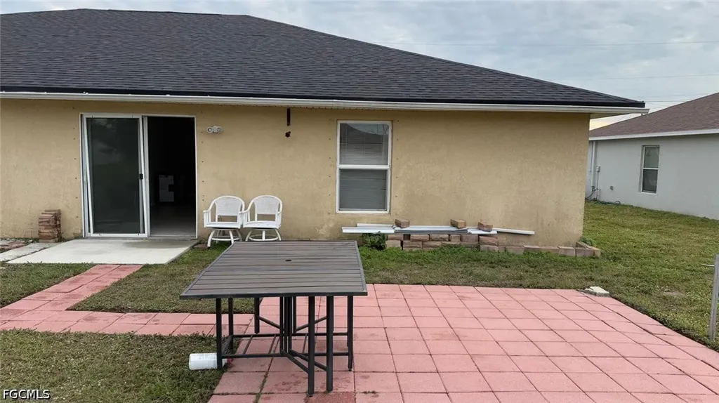 1621 SW 33rd Street Cape Coral FL 33914