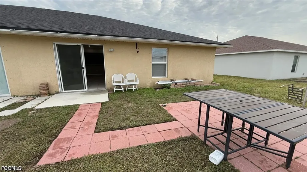 1621 SW 33rd Street Cape Coral FL 33914