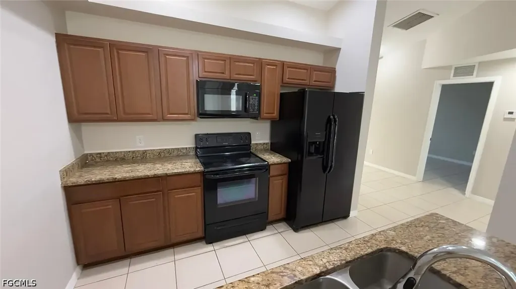 1621 SW 33rd Street Cape Coral FL 33914