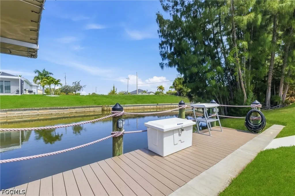 2003 SW 29th Terrace Cape Coral FL 33914