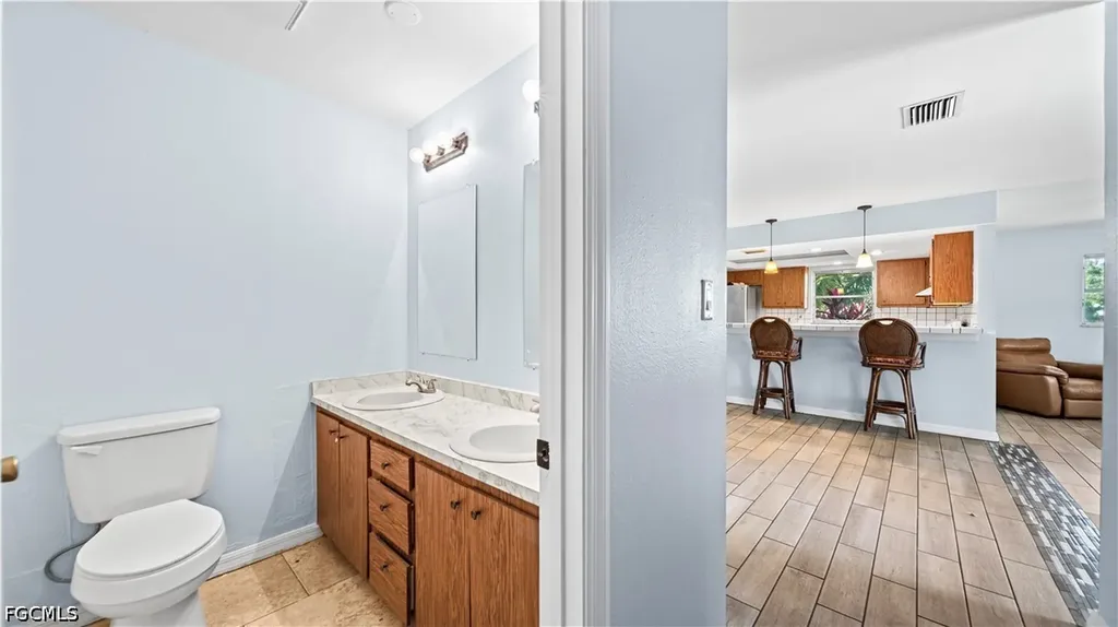 50 Palm Tree Terrace Fort Myers FL 33905