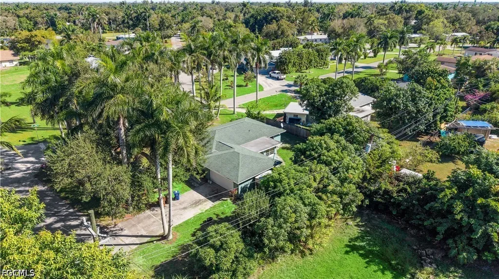 50 Palm Tree Terrace Fort Myers FL 33905
