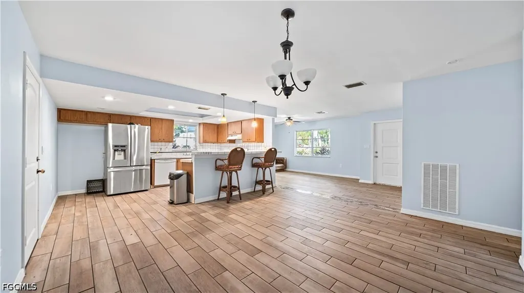 50 Palm Tree Terrace Fort Myers FL 33905