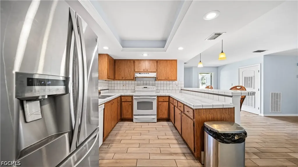 50 Palm Tree Terrace Fort Myers FL 33905