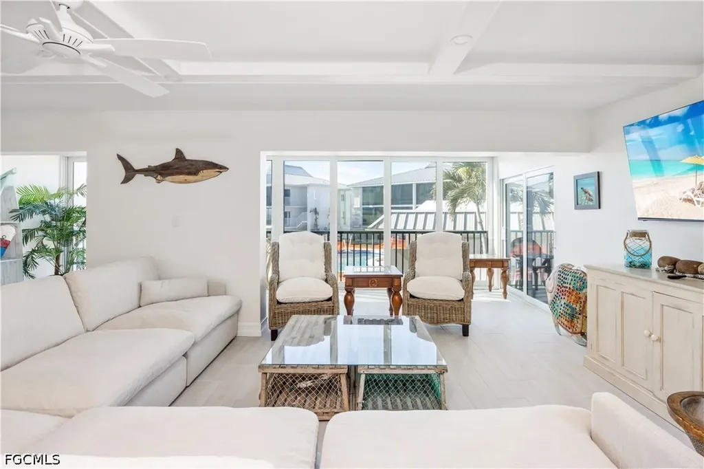 Sanibel FL, 1341 Middle Gulf Drive, Unit 1A