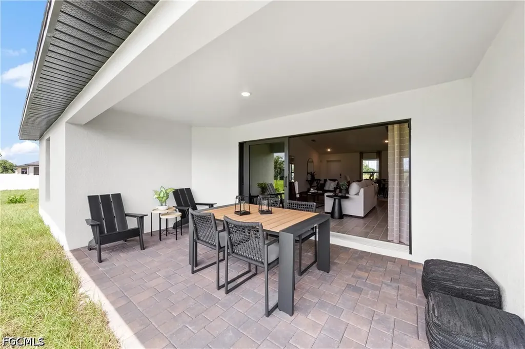 503 NE 15th Terrace Cape Coral FL 33909