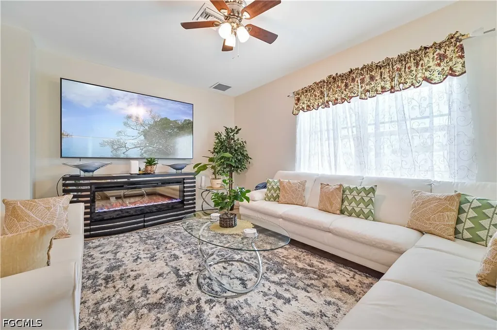 216 SW 29th Street Cape Coral FL 33914