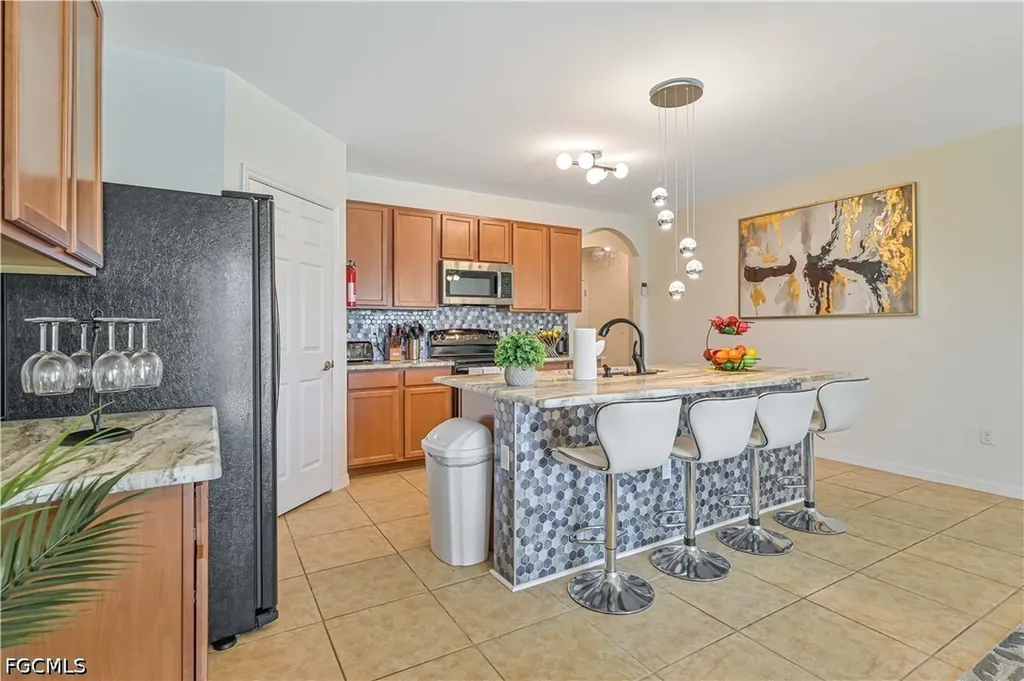 216 SW 29th Street Cape Coral FL 33914