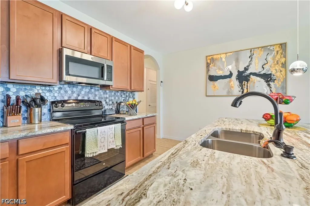 216 SW 29th Street Cape Coral FL 33914