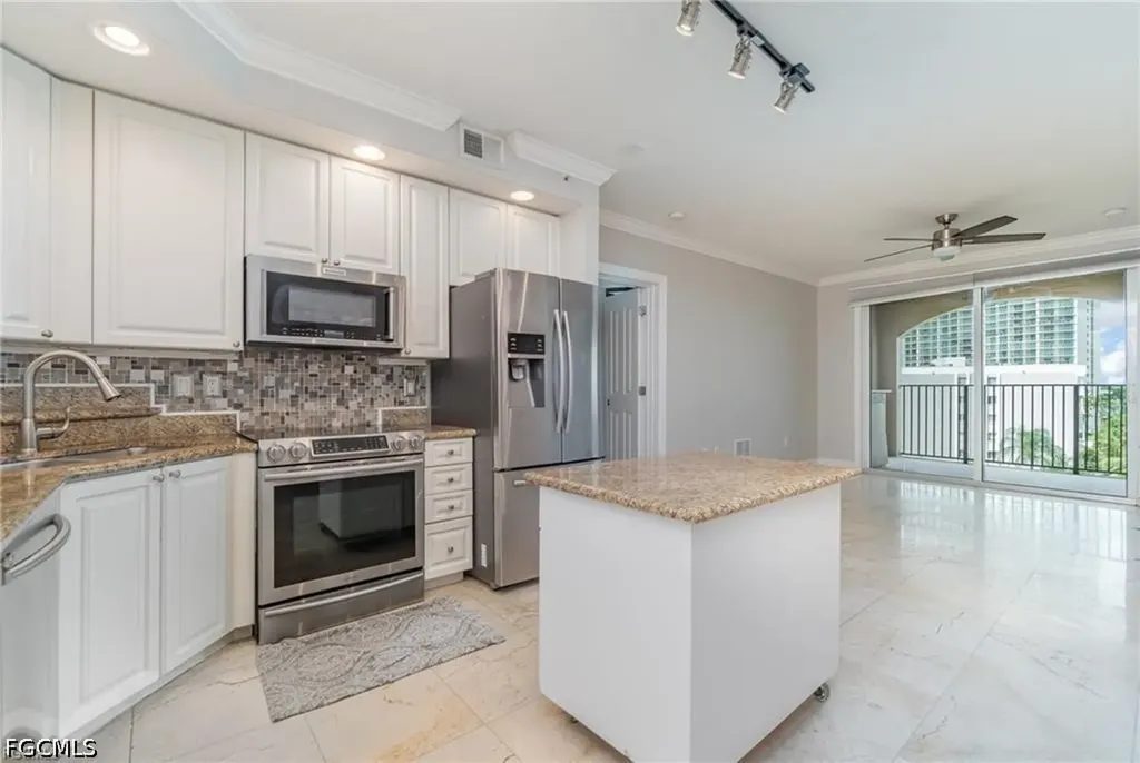 2825 Palm Beach Boulevard Fort Myers FL 33916