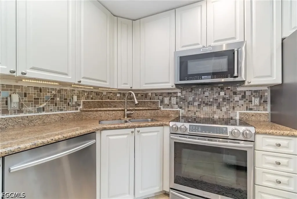 2825 Palm Beach Boulevard Fort Myers FL 33916
