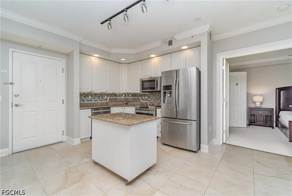 2825 Palm Beach Boulevard Fort Myers FL 33916
