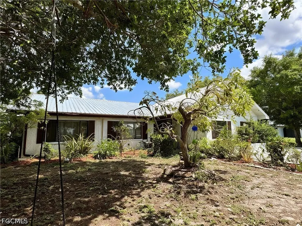 196 E Mariana Avenue North Fort Myers FL 33917