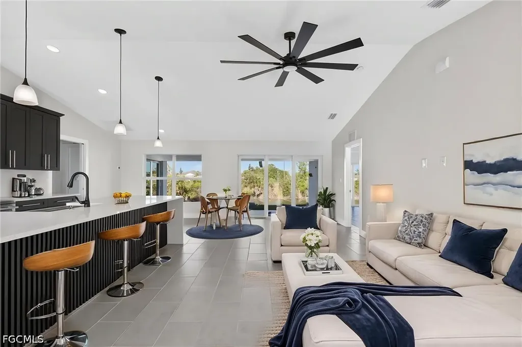 1614 NE 6th Avenue Cape Coral FL 33909