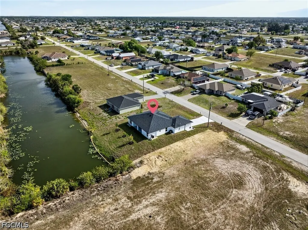 1614 NE 6th Avenue Cape Coral FL 33909