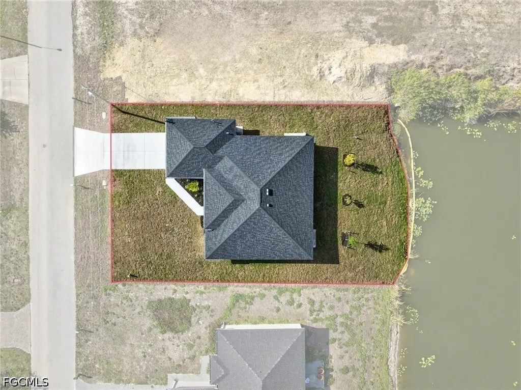 1614 NE 6th Avenue Cape Coral FL 33909