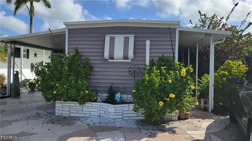91 Sun Circle Fort Myers FL 33905