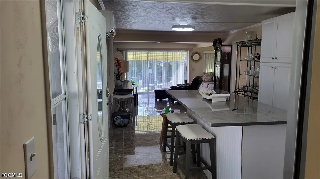 91 Sun Circle Fort Myers FL 33905