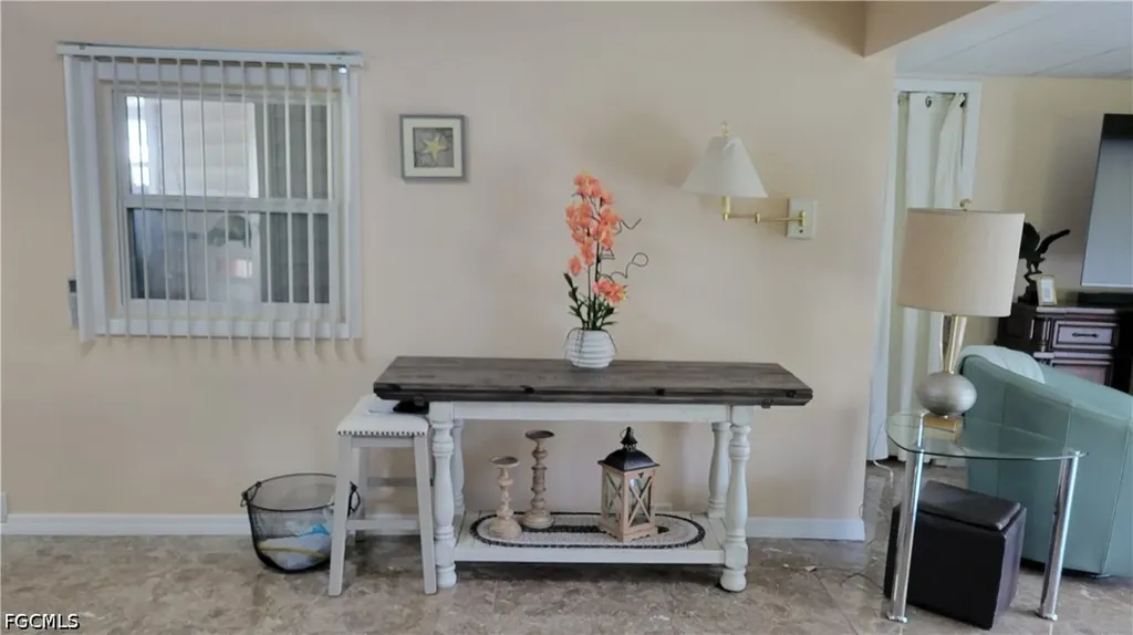 91 Sun Circle Fort Myers FL 33905