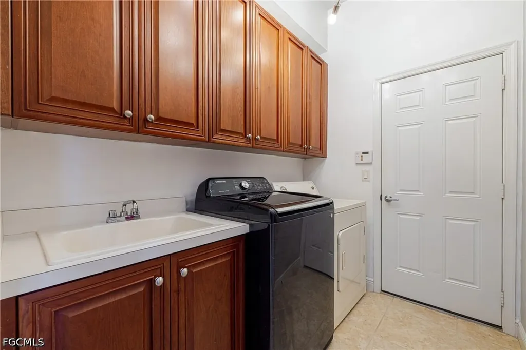 5643 Kensington Loop Fort Myers FL 33912