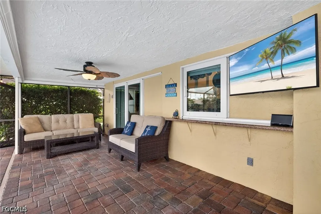 2317 SE 27th Terrace Cape Coral FL 33904