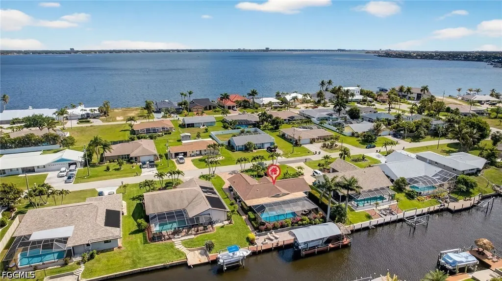 2317 SE 27th Terrace Cape Coral FL 33904