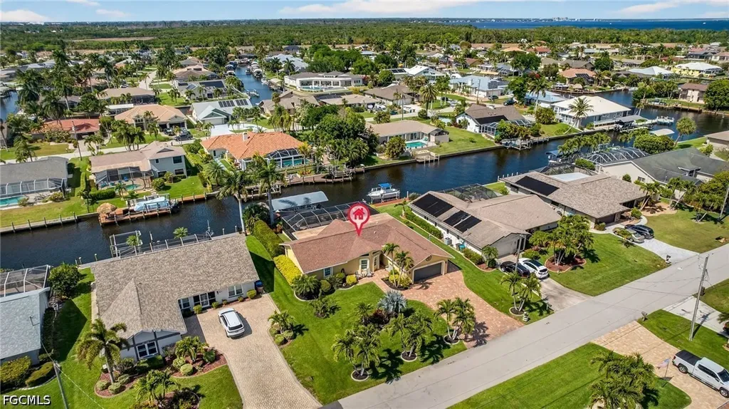 2317 SE 27th Terrace Cape Coral FL 33904