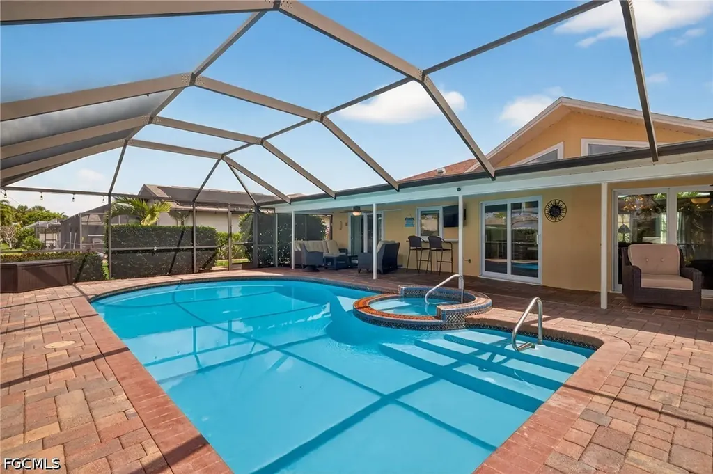 2317 SE 27th Terrace Cape Coral FL 33904