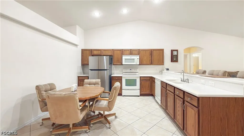 205 SW 42nd Street Cape Coral FL 33914