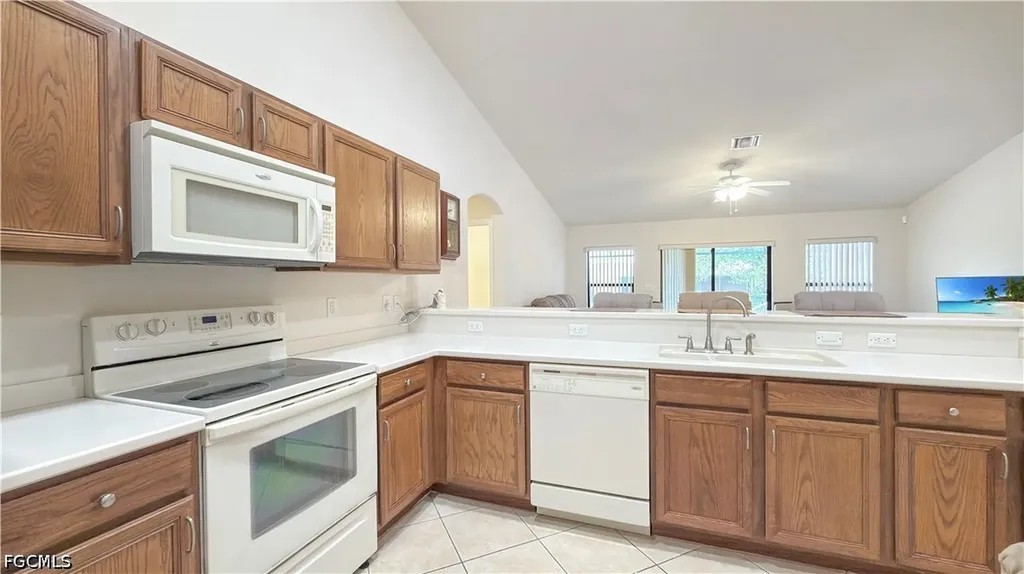 205 SW 42nd Street Cape Coral FL 33914