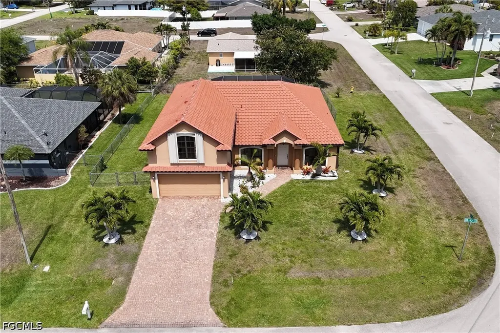 205 SW 42nd Street Cape Coral FL 33914