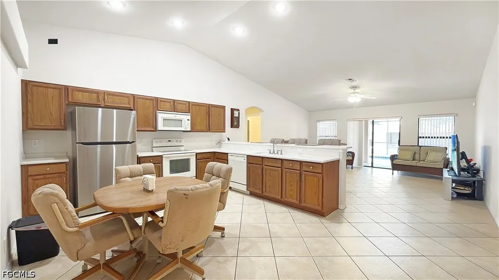 205 SW 42nd Street Cape Coral FL 33914