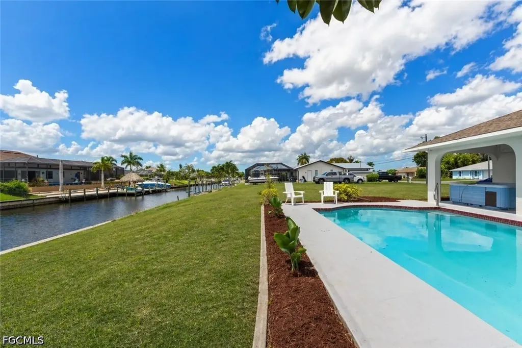 1422 SE 15th Terrace Cape Coral FL 33990