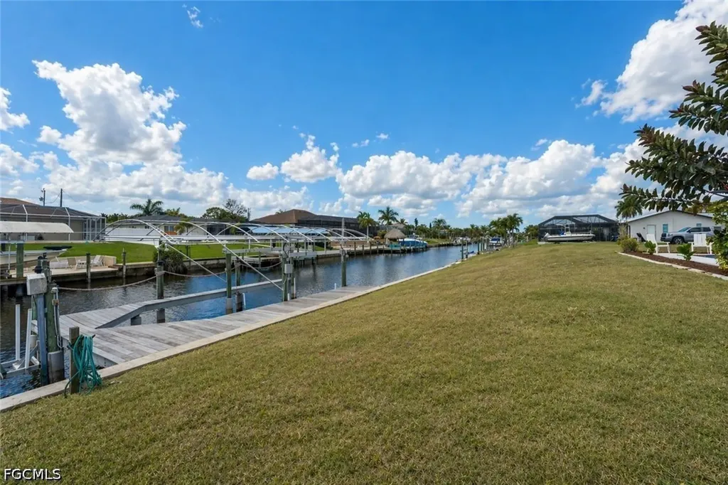 1422 SE 15th Terrace Cape Coral FL 33990
